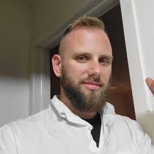 Daniel Lute's Instagram, Twitter & Facebook