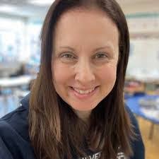 Kari Tompkins's Instagram, Twitter & Facebook