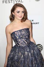 Richtete petyr kleinfinger baelish hin; Game Of Thrones Privater Schnappschuss Von Maisie Williams Aufgetaucht