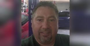 Kenny Hale's Instagram, Twitter & Facebook