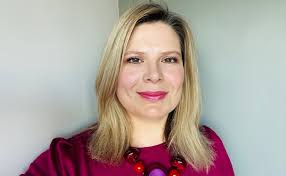 Amy Fallis's Instagram, Twitter & Facebook