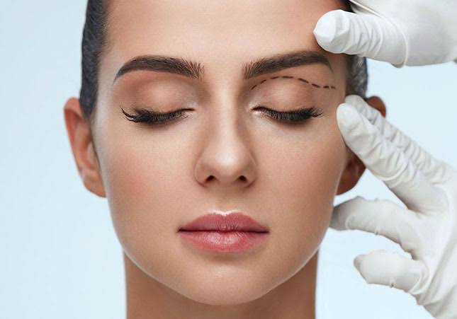 Upper eyelid surgery in Dubai & Abu Dhabi | Moorfields UAE