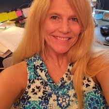 Donna Linley's Instagram, Twitter & Facebook