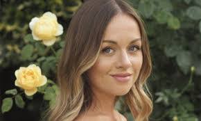 Joely Walker's Instagram, Twitter & Facebook