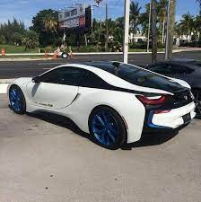 Bmw I8 With Blue Rims Bmw Sports Cars Luxury Dream Cars Bmw