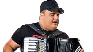 Baixar musica ce tem meu watzp. Dono Da Musica Numero 1 Do Brasil Tarcisio Do Acordeon Diz Que Chegou A Fazer Turne Por Merreca Popline