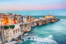 La regione puglia celebra il trentennale dell'emigrazione albanese con una seduta straordinaria del consiglio regionale, presenti il primo ministro rama, il ministro di maio ed i presidenti emiliano e capone. Tuscany To Puglia Best Routes Travel Advice Kimkim
