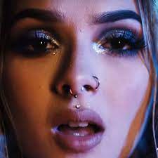 Steal Her Style Celebrity Fashion Identified Face Piercings Upper Lip Piercing Facial Piercings