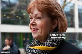 211 Wendy Morton Photos & High Res Pictures