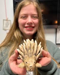 Clay + teeth 🦷 = comedy I ended up loving this project inspired by the MO  artist @claydogs74. Who knew you could buy fake teeth