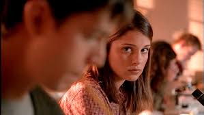 Just finished the season finale of season one. I feel like I am 16 again  and I am crying watching Liz run away from max.