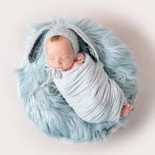 What makes newborn photography so unique, is the signature newborn photography poses. 30 Diy Newborn Photography Tips To Photograph Your Baby