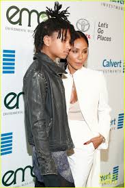 Jada pinkett smith and her daughter, willow smith, who host the facebook watch talk . Jada Pinkett Smith Daughter Willow Reveal The Plastic Surgery Procedure They Both Considered Getting Photo 4634258 Jada Pinkett Smith Red Table Talk Willow Smith Pictures Just Jared