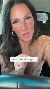 Brittany Mazza's Instagram, Twitter & Facebook