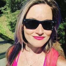 Elizabeth Glancy's Instagram, Twitter & Facebook