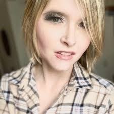 Courtney Donofrio's Instagram, Twitter & Facebook