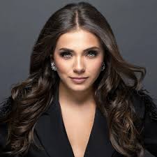 Alyssa Landry's Instagram, Twitter & Facebook