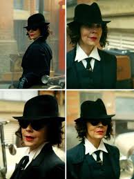 Nicole grew up a street rat, running for the peakies, and staying as far away from the shelby's as possible. Polly Gray In Peaky Blinders S5 E2 Peaky Blinders Aunt Polly Peaky Blinders Fashion