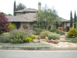 Backyard southern california landscape ideas. 20 Southern California Garden Ideas Magzhouse