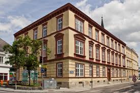 Top wohnfläche stock zimmer miete anzahlung status; Datei Ehem Finanzamt Und Gendarmeriegebaude Waidhofen Thaya Jpg Wikipedia