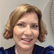 Tune into the Life in Programmatic DOOH podcast and discover the benefits  of programmatic DOOH through real campaign insights.