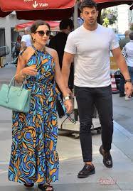 Önce tulum'da, sonra da bodrum'da tatil yapan çift, i̇stanbul'a döndükten sonra ilk kez birlikte görüntülendi. Mehmet Dincerler Den Flas Hadise Aciklamasi Hadise Ile Ask Yasadigi Konusulan Mehmet Dincerler Suskunlugunu Bozdu Galeri Magazin