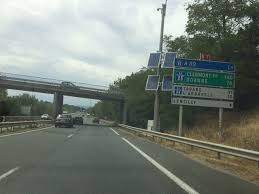 La pose de dalles de béton se poursuit, sur le. Rhone Le Trace A6 A89 Devant Le Conseil D Etat