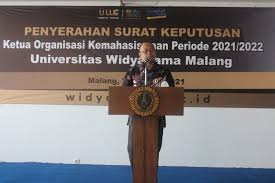Petunjuk teknis organisasi kemahasiswaan universitas negeri padang hasil amandemen tahun 2004 universitas negeri padang 2004 surat keputusan rektor universitas negeri padang no: Rektor Uwg Kukuhkan 39 Ketua Organisasi Kemahasiswaan Di Lingkungan Universitas Widyagama Malang Universitas Widyagama Malang