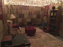 Throw in a clock, and the event becomes exciting. Gardiner Med Kappe Escape Room Ideas