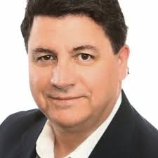 Elliott Uchiyama, JD-MBA