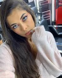 Denise Novo's Instagram, Twitter & Facebook