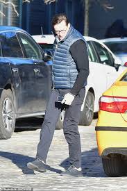 Hugh jackman and laura dern are teaming up for a new movie! Hugh Jackman And Deborra Lee Furness Step Out Of A New York Taxi On Valentine S Day Daily Mail Online