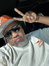 Lookout family. I'm new to the group let's grow together and run it up!  Where y'all from. I'll go first. I'm from Texas. East Texas to be exact.  Follow for Follow‼️