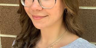 Vanessa Gross's Instagram, Twitter & Facebook