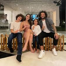 Rodriguez is originally from the northeastern spanish city of jaca. Cristiano Ronaldo Lionel Messi Neymar Asi Recibieron El Ano Nuevo 2021 Los Cracks Del Futbol Antonela Rocuzzo Georgina Rodriguez Rpp Noticias