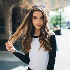 Pin By Zeenat Asim On Favorite Youtubers Stylish Girl Images Stylish Girl Photo