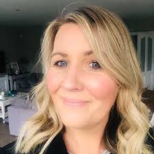 Lorie Cope's Instagram, Twitter & Facebook