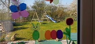 Farbe, papier, stoff und vieles mehr. Fensterbild Sommer Basteln Mit Kindern Ganz Einfach Mit Anleitung
