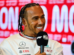 Lewis Hamilton dismisses Ferrari move