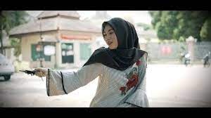 Beanpole with english subtitles is a 2019 russian historical drama film directed by kantemir balagov. Girlfriend Lurus Bendul Youtube Cute766