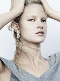 Hannah Holman's Instagram, Twitter & Facebook