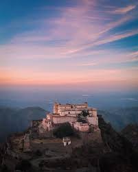 Kumbhalgarh ❤️ If you're planning for short trip than you can plan for  kumbhalgarh . Its a beautiful place to chill out with beautiful view and  scenes over there.