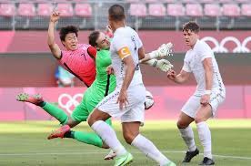 뉴질랜드축구협회는 25일 홈페이지를 통해 도쿄올림픽에 참가할 남자축구대표팀 18인 최종 엔트리를 공개했다. G7bbjdttfjcd3m
