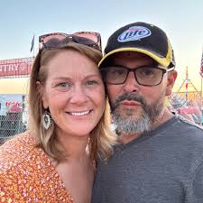 I absolutely love my 2021 VW Atlas SEL however there's a couple issues that  have become a pain in the ass. First is the squealing coming from the front  brakes despite me