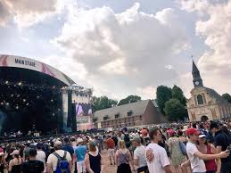 Main Square Festival La Maison Diocesaine D Arras Se Tient Prete