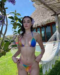 Olivia O'Brien looks sizzling in her latest swimsuit, check out photos –  ThePrint – ANIFeed