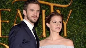 L'opportunità le capita quando il padre viene catturato da una creatura. La Bella E La Bestia Online Le Foto Della Premiere Di Londra Con Emma Watson