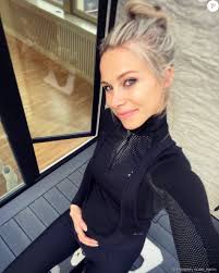 Ce lundi 7 décembre sur instagram, marion rousse a dévoilé un nouveau cliché sur lequel elle pose aux côtés de son compagnon julian alaphilippe, vêtue de son maillot de champion du monde. Marion Rousse Enceinte A Partage Cette Photo D Elle Sur Instagram En Pleine Activite Physique Purepeople
