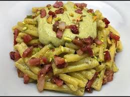 Check spelling or type a new query. Crema Di Pistacchi Salata Per Condire La Pasta Facile Cucinandomelagodo Youtube