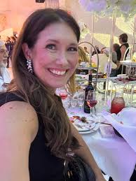 Reviewing Missing Thorn non-alcoholic white